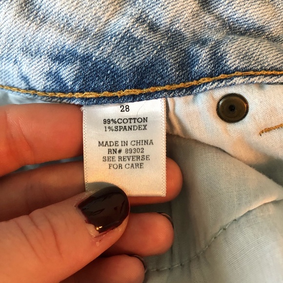 High-Waisted Shorts Size 28 - Picture 3 of 4